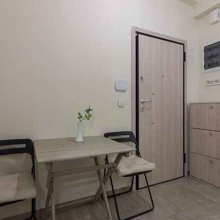 Beautiful And Spacious Apartment In Pagrati Atenas Exterior foto